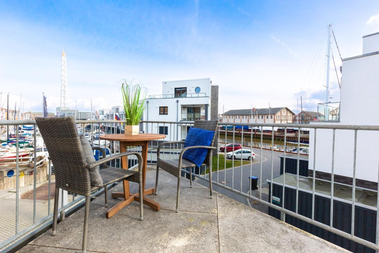 Marina 28-1 Apartment Куксхавен Екстериор снимка