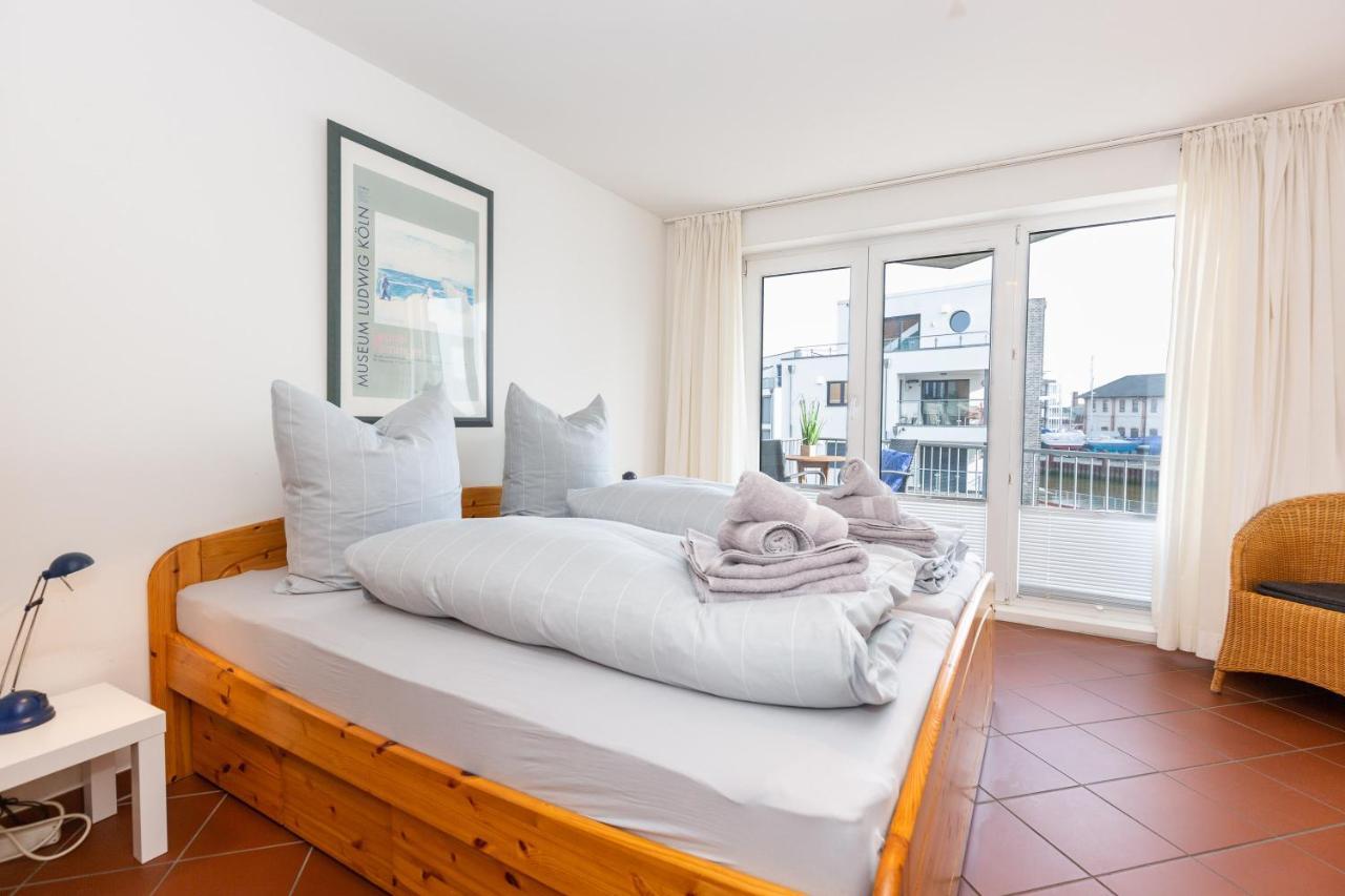 Marina 28-1 Apartment Куксхавен Екстериор снимка